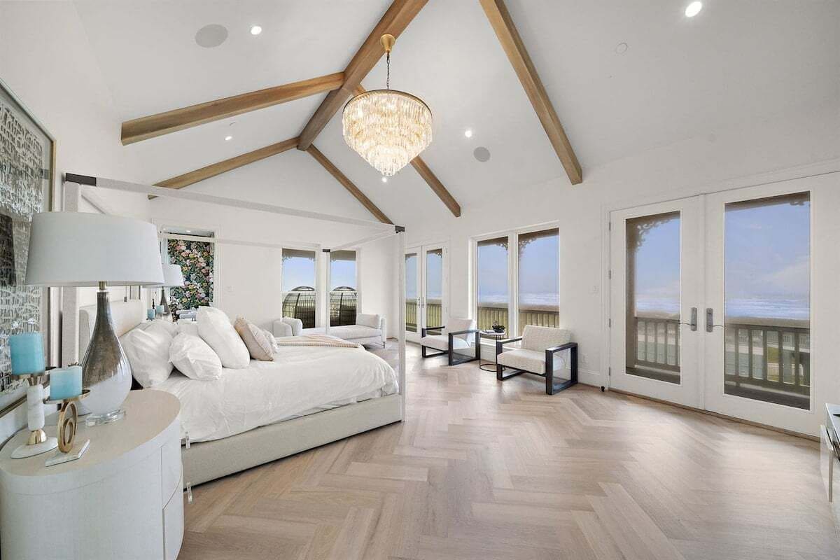 5 Schlafzimmer, Schreibtisch, Bügeleisen/Bügelbrett, kostenloses WLAN