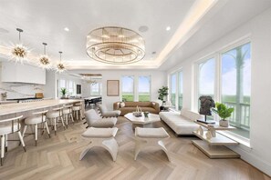 Smart TV, lareira, livros, escritórios