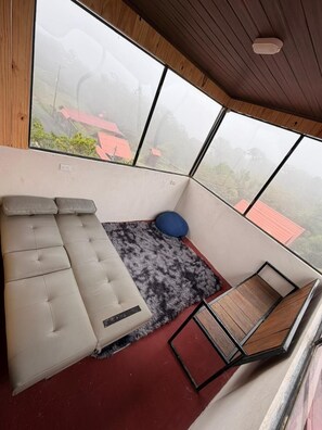 Family Chalet, Multiple Beds, Mountain View | Living area | 32-inch Smart TV with digital channels - Chalets Vistas del Poas (Vara Blanca)