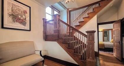 Family/Pet Friendly Craftsman