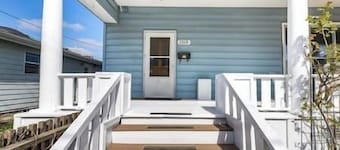 Family/Pet Friendly Craftsman