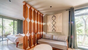 Iron/ironing board, travel crib, free WiFi, bed sheets - Romantic Arthouse Studio w/ Pool & Gym, Aldea Zamá (Tulum)