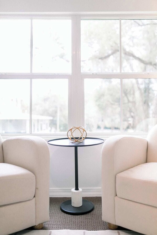 Interior - NEW! Downtown Modern Studio (Beaufort)