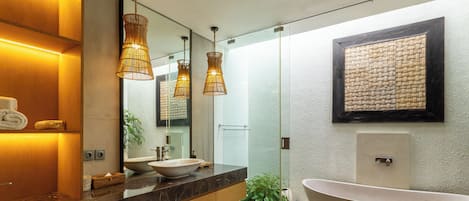 Villa | Bathroom