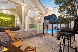 Terrace/patio - It's Always Sunny - Modern 4BR w/ Heated Pool (North Myrtle Beach)