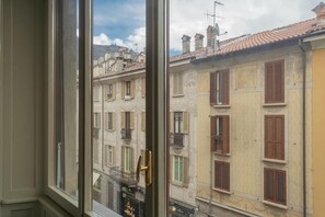 1 bedroom - Garibaldi s Balcony in Como (Como)
