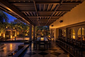 Lobby sitting area - Devi Palace Monsoon Palace View Resort Udaipur (Udaipur)