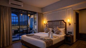 Deluxe Room | Free WiFi