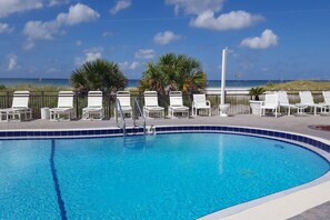 Pool - On the Beach Across From Johns Pass. Heated Pool. Spacious and Updated. (Madeira Beach)
