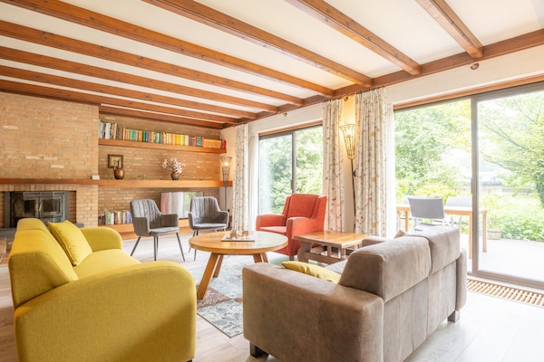 Fernseher, Tischfußball