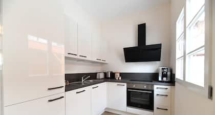 Ferienwohnung 'Das Schiefe Haus Whg Bergstrasse' mit Balkon und WLAN