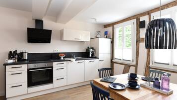 Refrigerador, horno, parrilla de estufa y lavavajillas