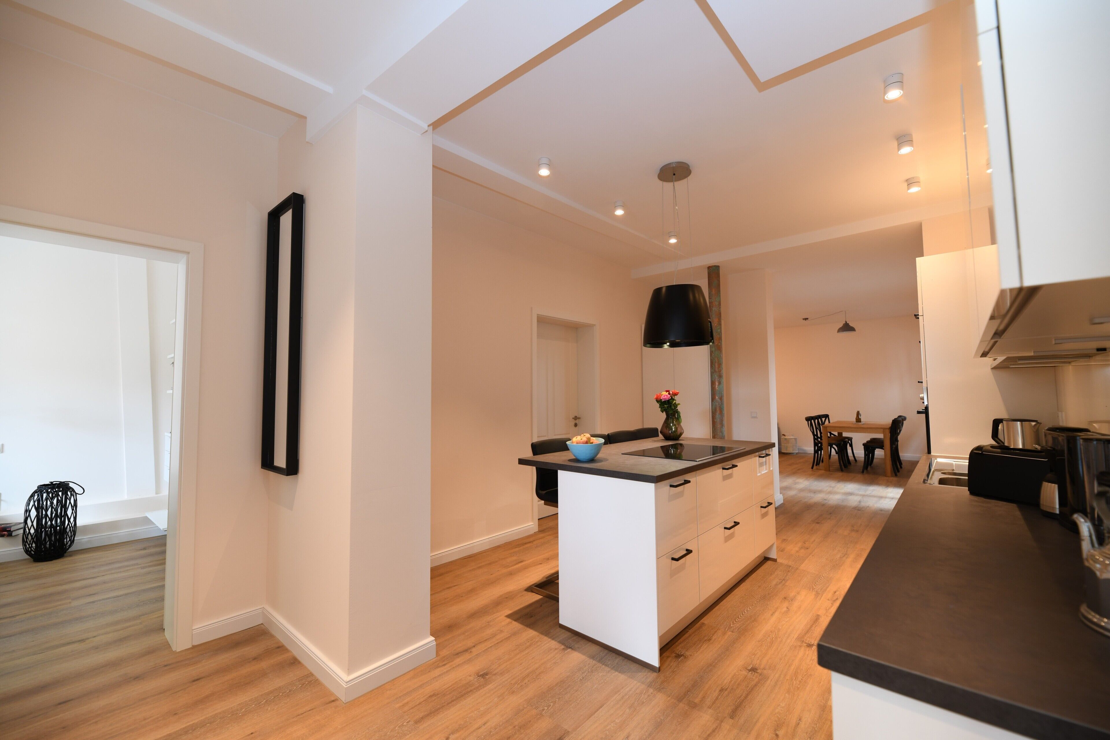 Geladeira, fogão, cooktop, lava-louças