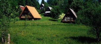 Ferienhaus 'Ferienhaus Bergwiese' mit Bergblick, privatem Garten und Balkon