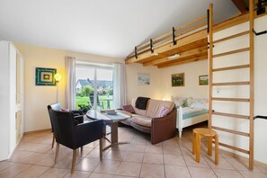 Interior - Apartment 'Eulenhof 2' with Private Terrace, Private Garden and Wi-Fi (Bordelum)