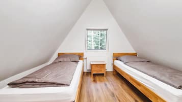 3 bedrooms, iron/ironing board, free WiFi