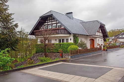 Ferienwohnung 'Hönneblick' mit privater Terrasse, privatem Garten und WLAN