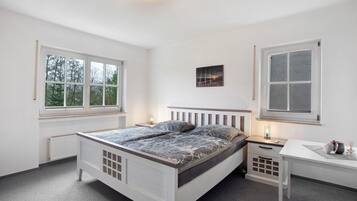 1 bedroom, free WiFi, bed sheets, wheelchair access