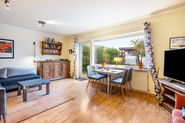 Televisio, DVD-soitin, stereot