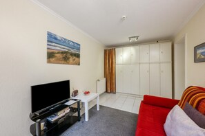 TV, lettore DVD, impianto stereo