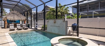 Gorgeous 2BR Residence with Pool and Spa at Margarita Mansion