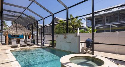 Gorgeous 2BR Residence with Pool and Spa at Margarita Mansion