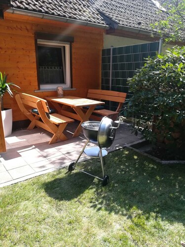 Einzimmerapartment 'Ferienwohnung Am Wald' mit privater Terrasse, privatem Garten und WLAN