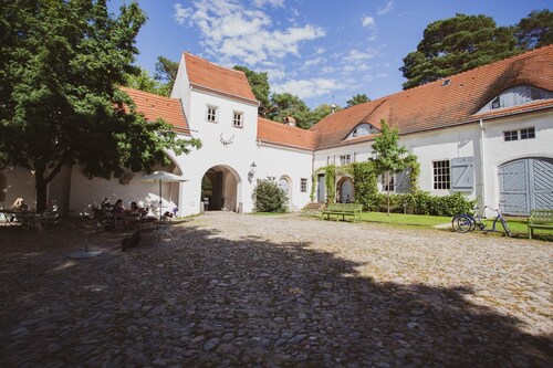 Ferienwohnung "Jagdschloss Grunewald" mit Gemeinschaftsgarten und WLAN