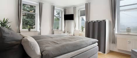 2 bedrooms, free WiFi, bed sheets