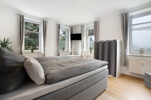 2 bedrooms, free WiFi, bed sheets - Apartment 'Fewo Zum Alten Bahnhof' with Wi-Fi (Reinsberg OT Dittmannsdorf)