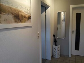 Interior - Apartment 'Fewo Meer Und Moor' with Private Terrace, Private Garden and Wi-Fi (Bad Zwischenahn)