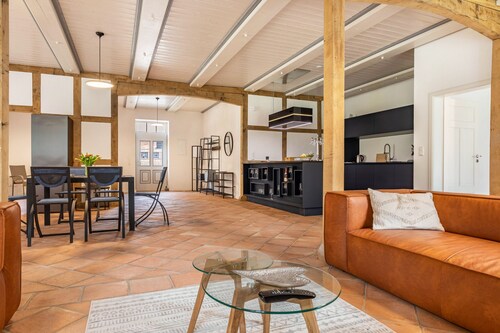 Südterrasse Hässelmühle mit Badesee, WLan, Parkplätze kostenlos am Haus, grosses Grundstück