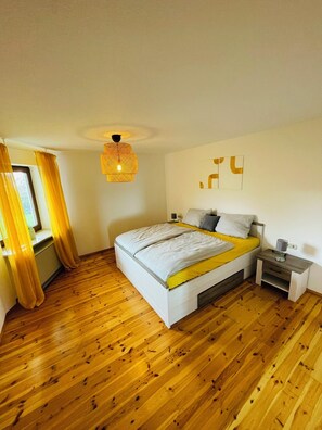 1 quarto, Wi-Fi de cortesia, roupa de cama