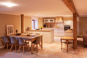 Dining - Apartment 'Fewo Hohe Liebe' with Mountain View and Shared Terrace (Rathmannsdorf)