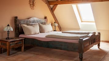 4 bedrooms, bed sheets