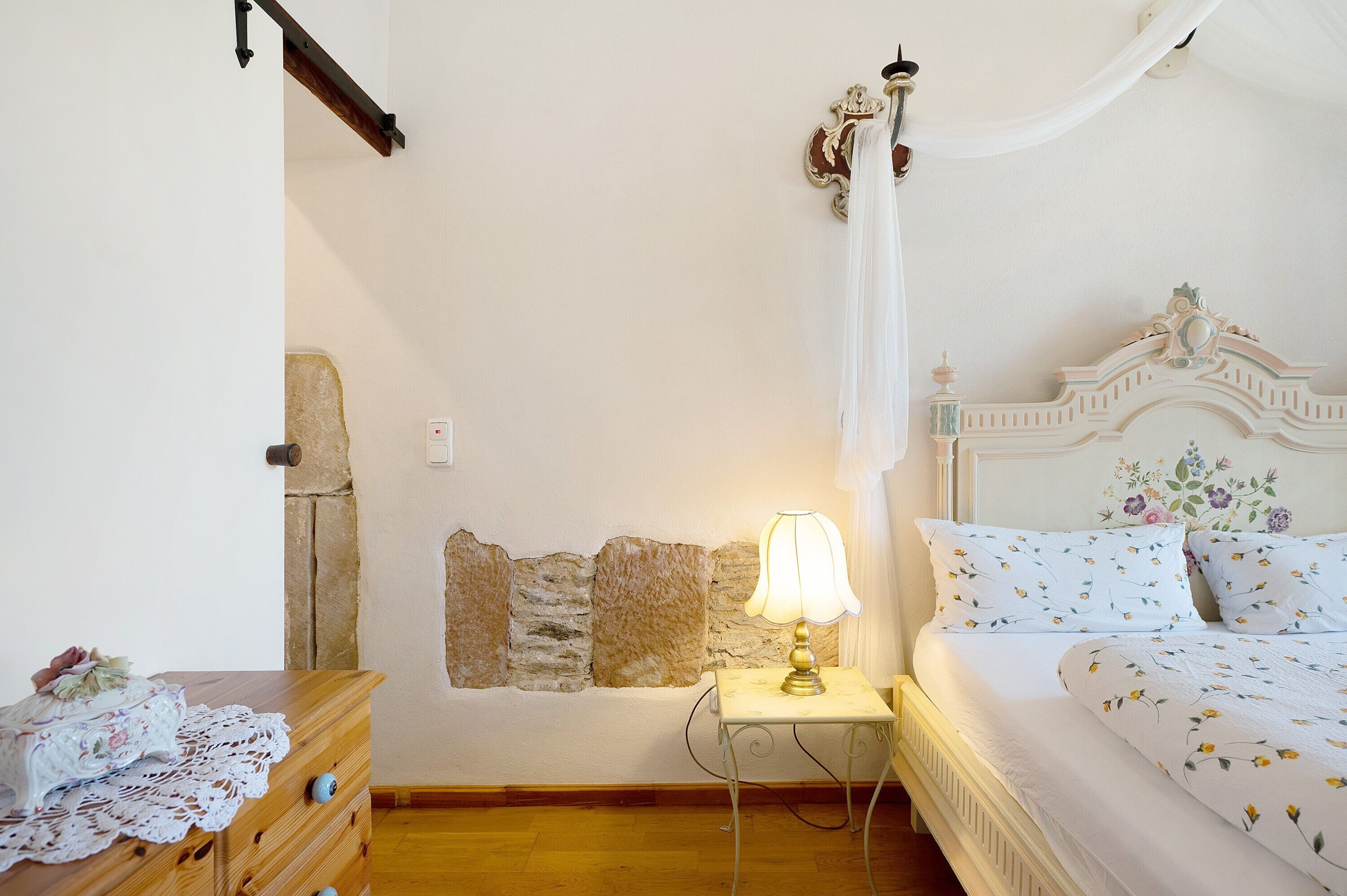 1 camera, Wi-Fi gratuito, lenzuola