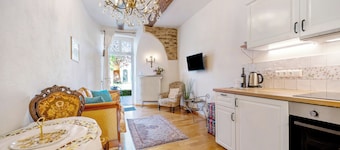 Apartamento 'Kristallzimmer - Studio' con terraza privada, jardín compartido y Wi-Fi