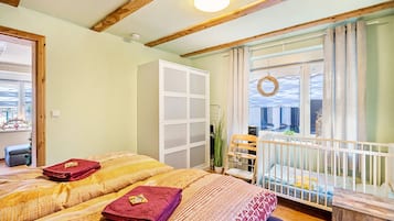 2 chambres, fer et planche Ă repasser, Wi-Fi gratuit, draps fournis