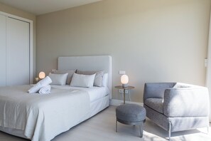 6 室のベッドルーム、WiFi、ベッドシーツ