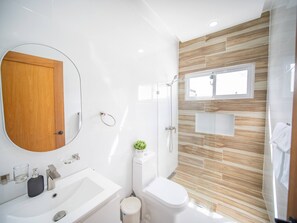 Shower, towels
