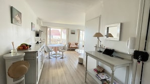 Interior - Comfortable and modern two bedroom (Cannes)