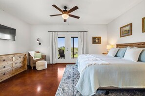 3 chambres, fer et planche à repasser, lit parapluie, Wi-Fi