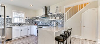 New Bern House w/ Gas Grill Near Neuse River!