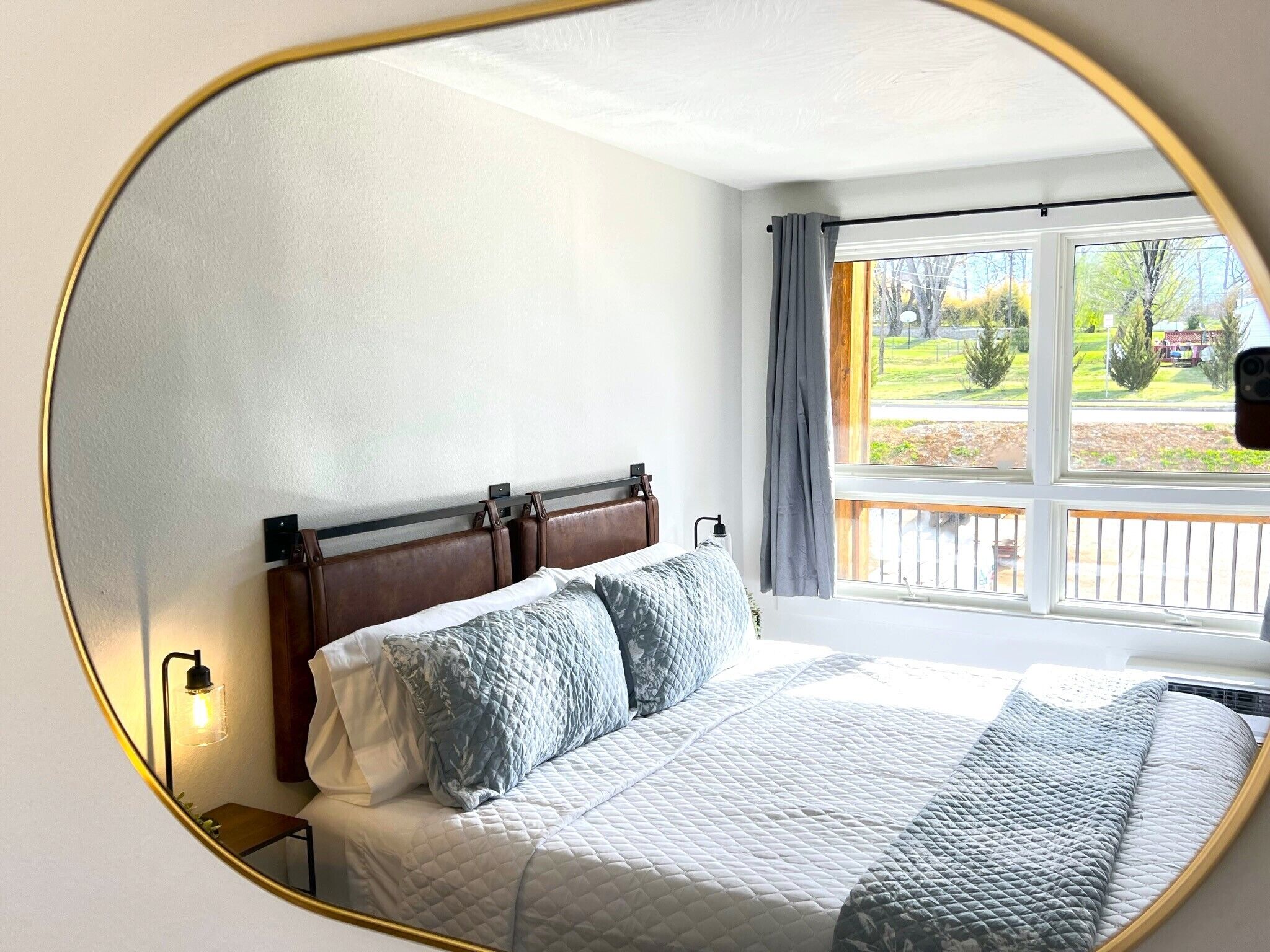 1 bedroom, travel cot, free WiFi, bed sheets