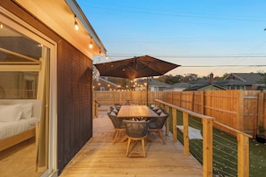 Outdoor dining