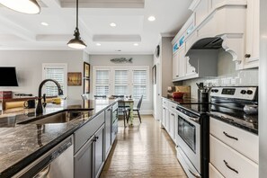 Fridge, microwave, stovetop, dishwasher - Dog Friendly, only a 10 Min Walk To Beach, Fire Pit, Mins from Parks and Restaurants (Oak Island)