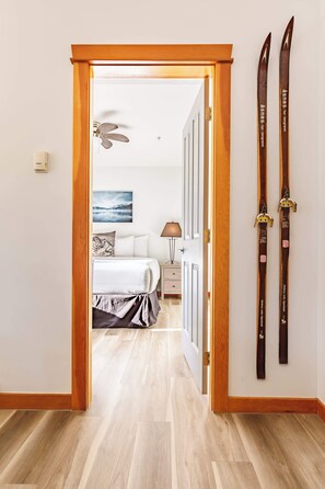 2 chambres, fer et planche à repasser, lit parapluie, Wi-Fi gratuit