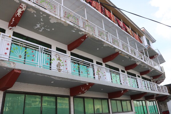 Exterior - Taj Mahal Hotel Murree (Murree)