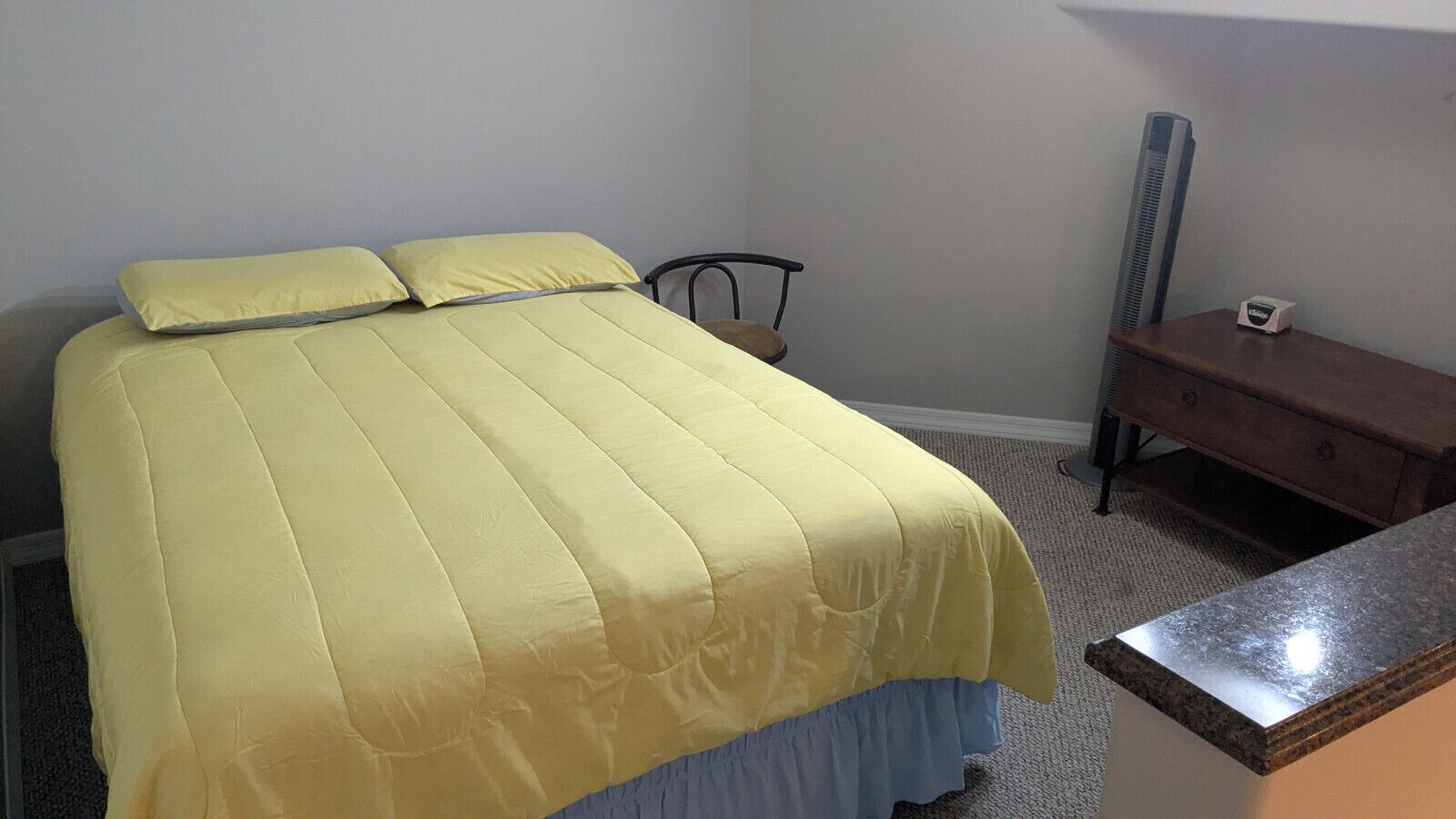 WiFi, bed sheets