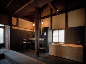 Traditional Room, Non Smoking, City View | In-room safe, individually decorated, individually furnished, desk - Kyo no Yado Ishihara (Kyoto)